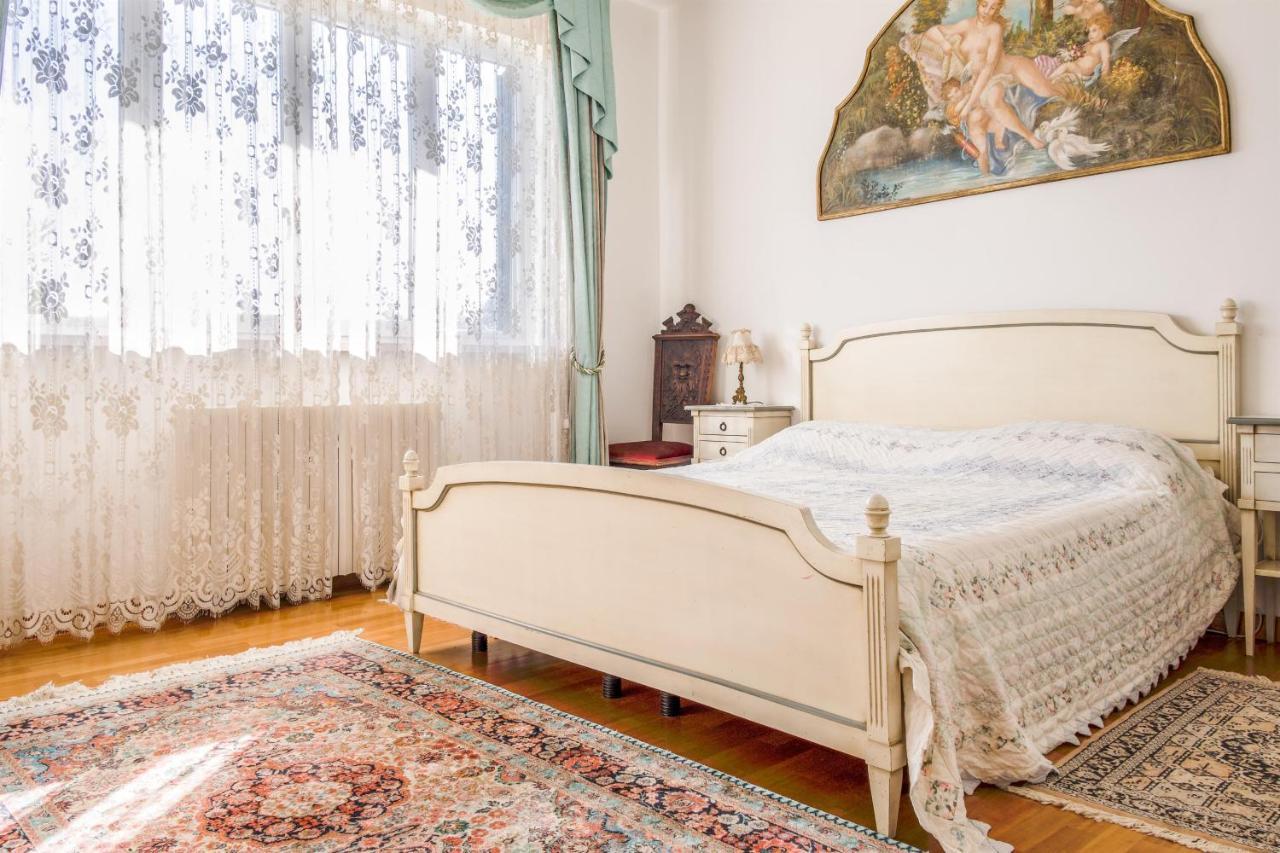 Villa Carini With 3000 Mq Garden & Heated Pool Castelnuovo del Garda Extérieur photo