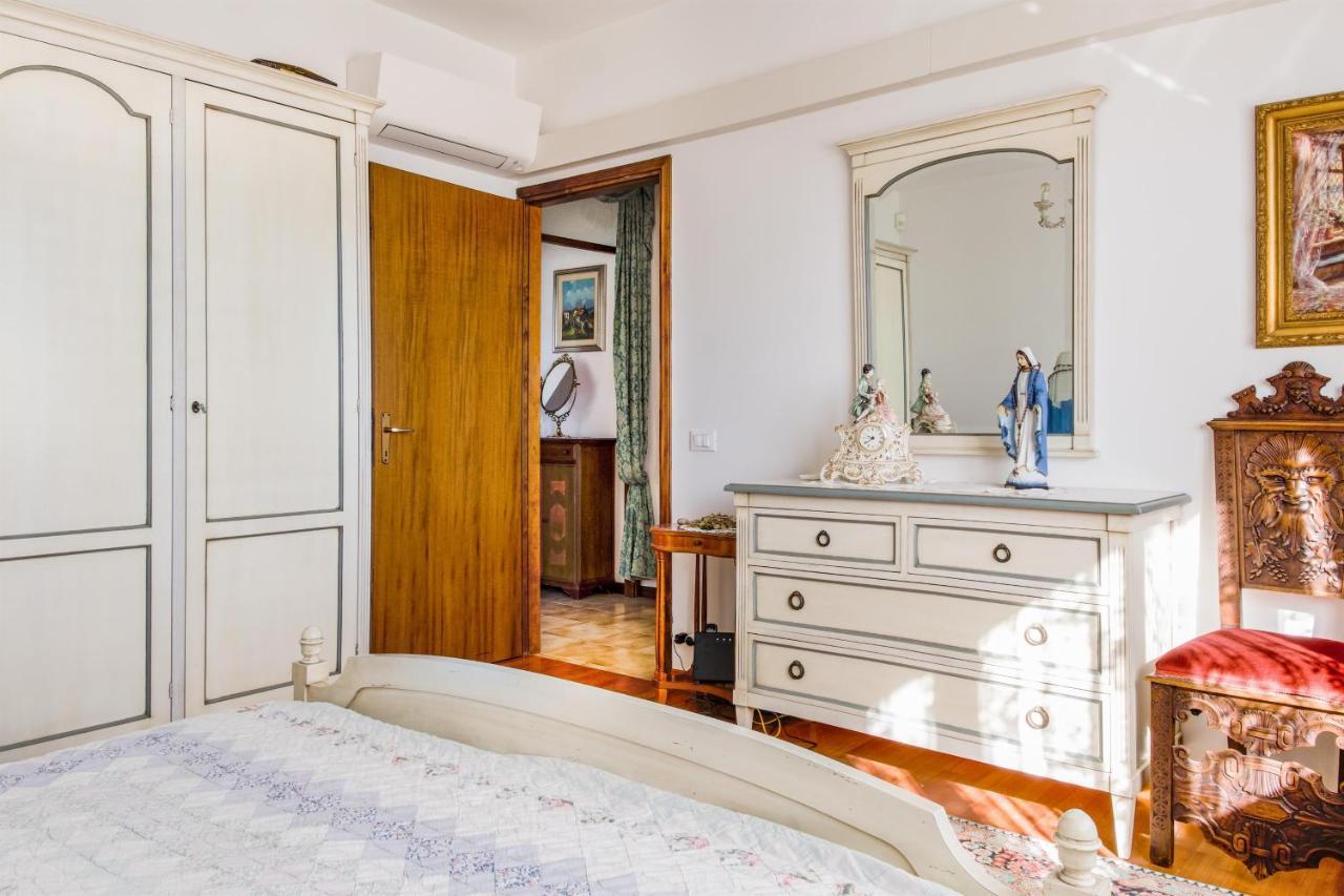Villa Carini With 3000 Mq Garden & Heated Pool Castelnuovo del Garda Extérieur photo