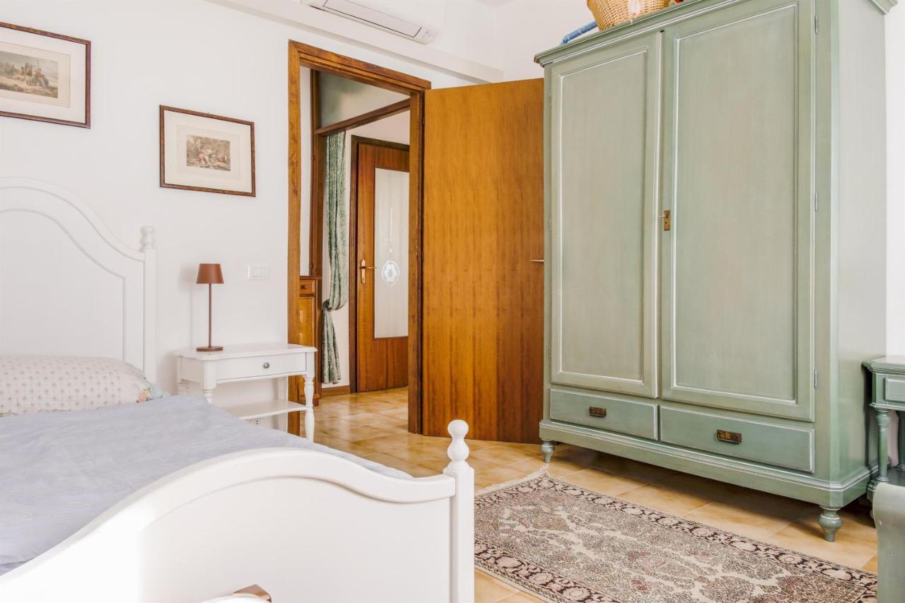 Villa Carini With 3000 Mq Garden & Heated Pool Castelnuovo del Garda Extérieur photo