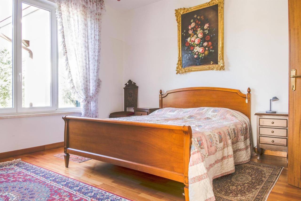 Villa Carini With 3000 Mq Garden & Heated Pool Castelnuovo del Garda Extérieur photo