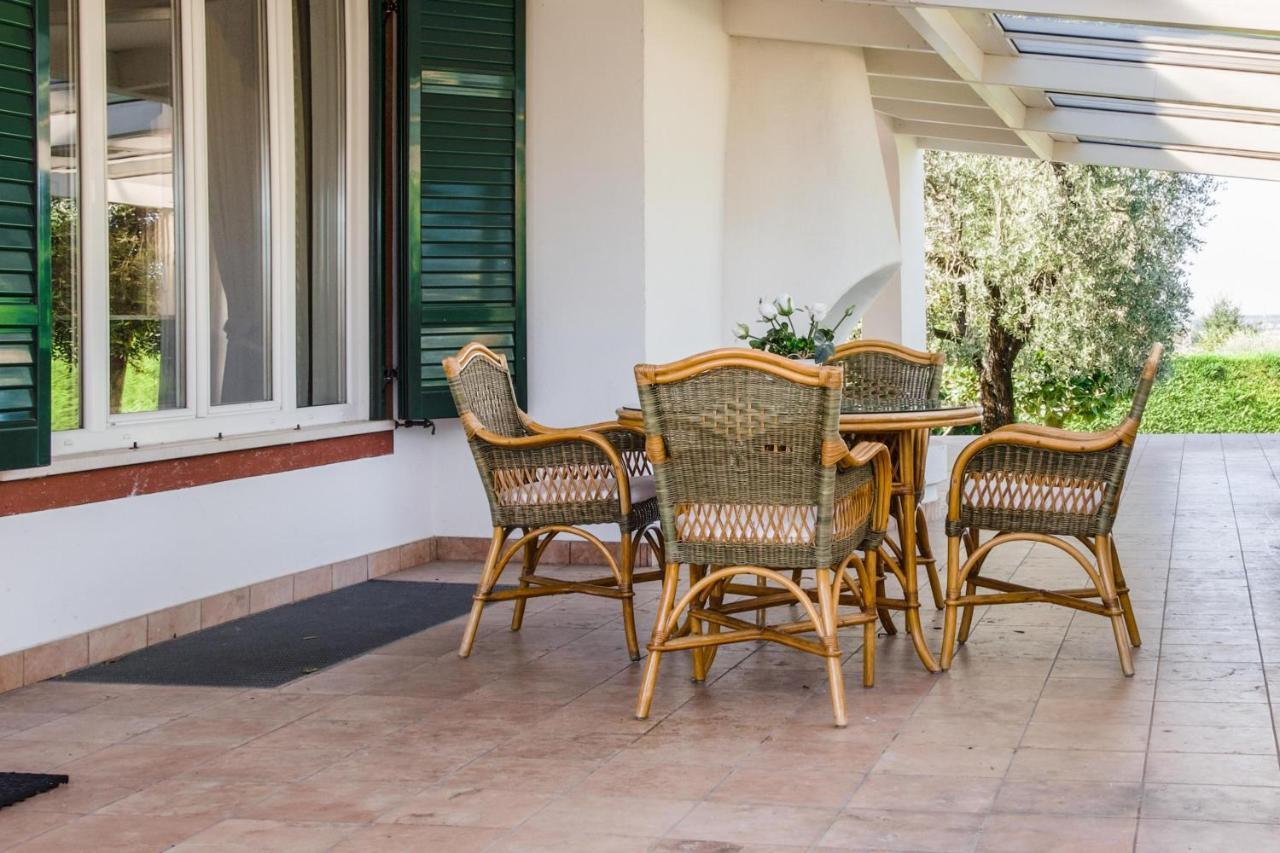 Villa Carini With 3000 Mq Garden & Heated Pool Castelnuovo del Garda Extérieur photo