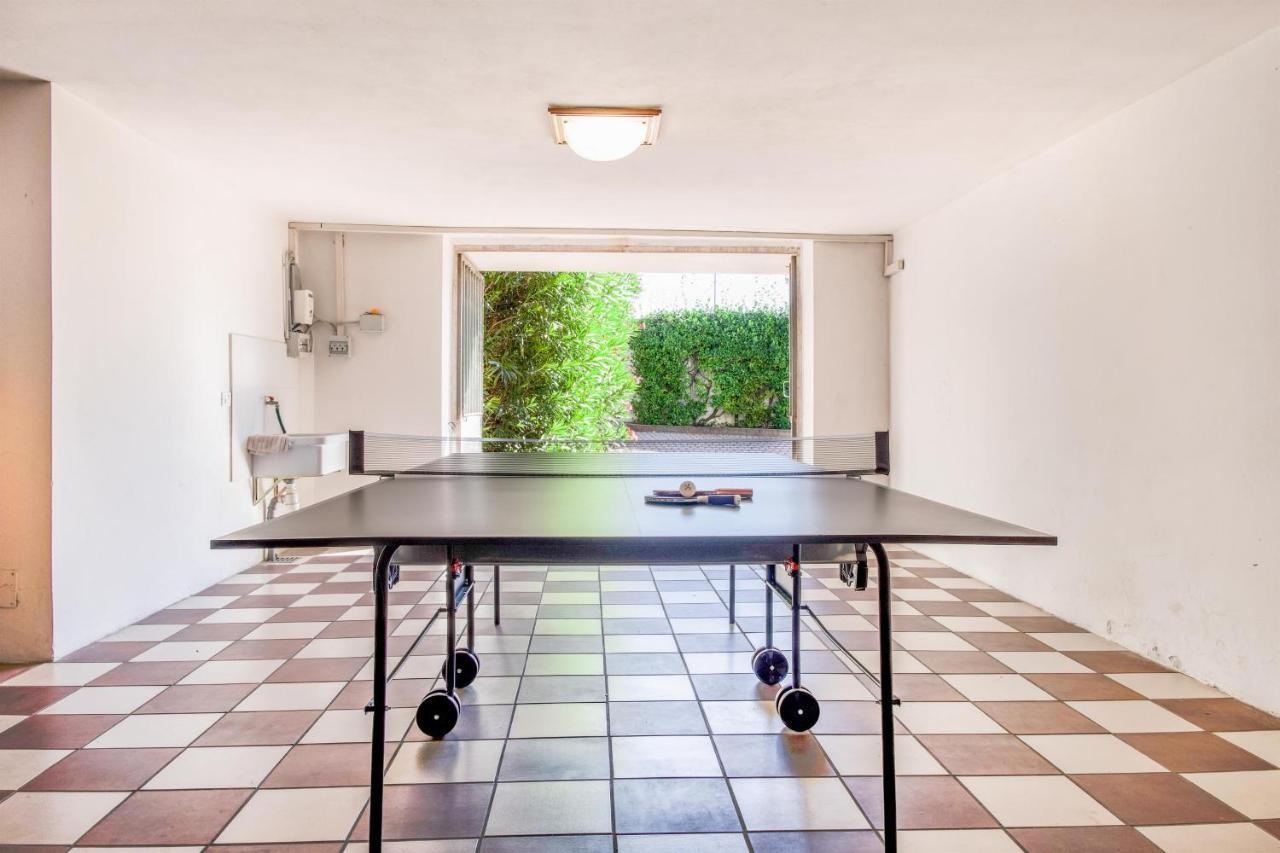 Villa Carini With 3000 Mq Garden & Heated Pool Castelnuovo del Garda Extérieur photo