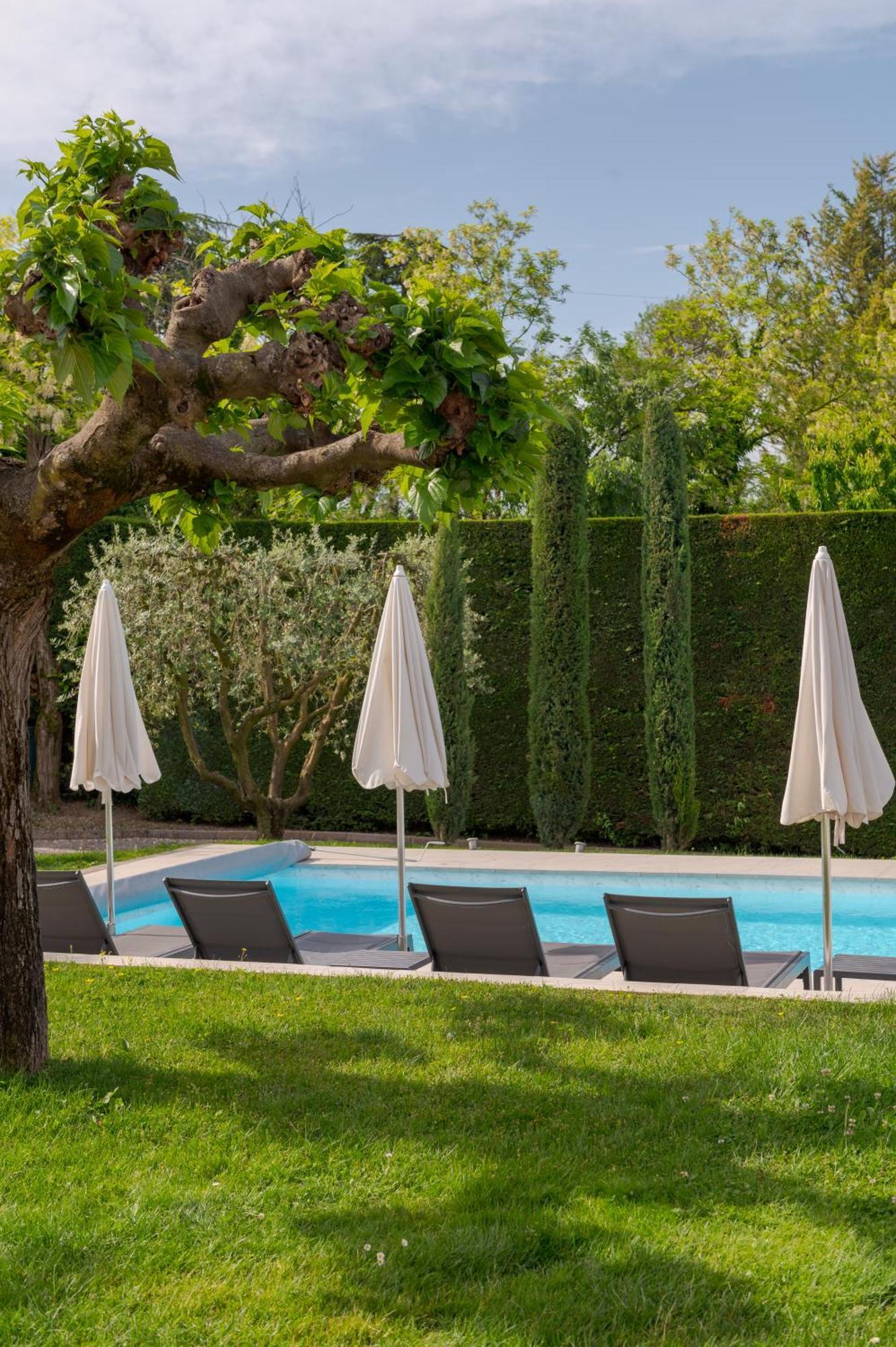 Villa Carini With 3000 Mq Garden & Heated Pool Castelnuovo del Garda Extérieur photo