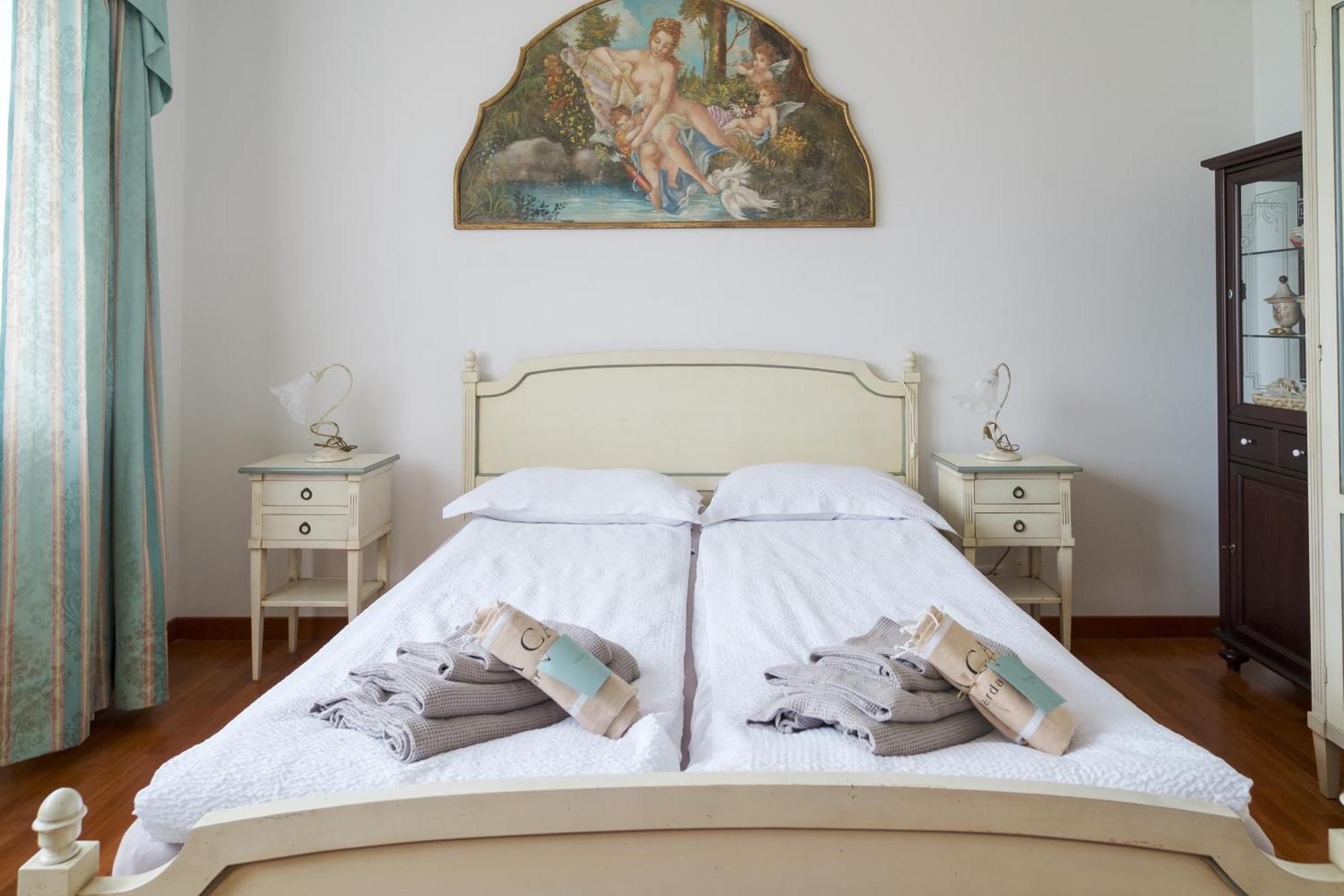 Villa Carini With 3000 Mq Garden & Heated Pool Castelnuovo del Garda Extérieur photo